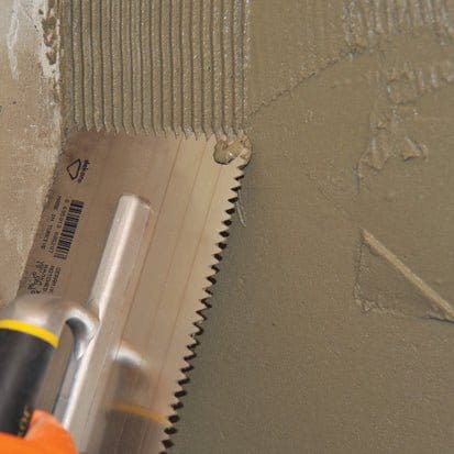 Glättekelle Gezahnt mit Aluminiumgriff 300x120 mm Zahnspachtel