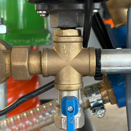 Temperguss Kreuzstück, 4x Innengewinde 1/2"